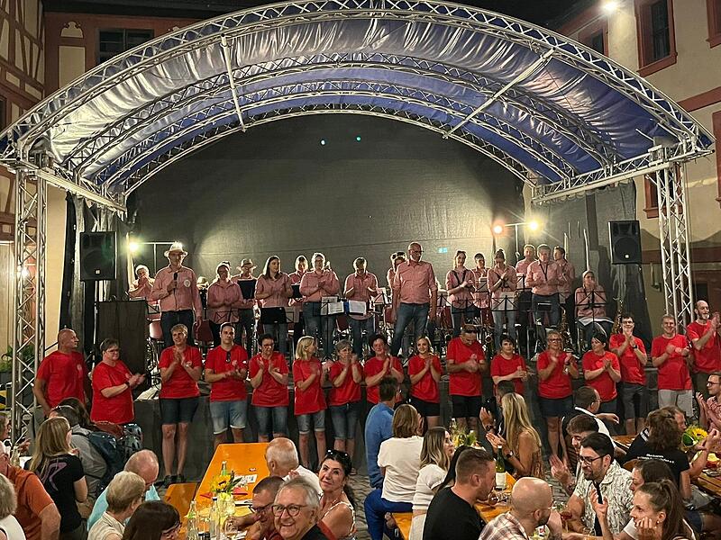 Der Innenhof der Kaiserpfalz ist ein gern genutzter Ort für kulturelle Veranstaltungen, wie hier beim diesjährigen Weinfest.Forchheim & Fränkische Schweiz Der Innenhof der Kaiserpfalz ist ein gern genutzter Ort für kulturelle Veranstaltungen, wie hier beim diesjährigen Weinfest.Forchheim & Fränkische Schweiz