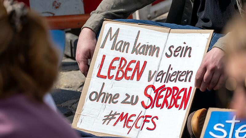 &laquo;Liegend-Demos&raquo; zum &laquo;International ME/CFS Awareness Day&raquo;