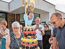 Torte zum 45-jährigen Bestehen der Freundschaft zwischen Andrezé und Lauter.
