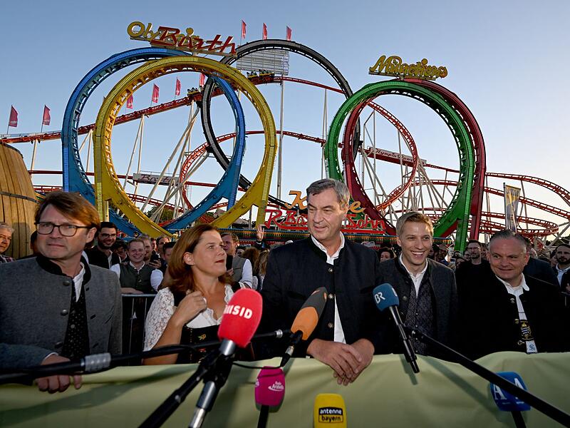 S&ouml;der und Krause fahren &laquo;Olympia Looping&raquo;
