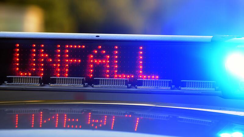 Ein Radfahrer wurde am Freitagabend auf der B289 bei Kulmbach von einem Auto erfasst. In diesem Jahr hatte es an selber Stelle einen folgenschweren Unfall gegeben.