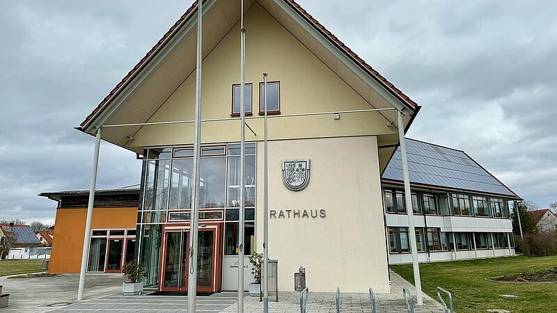 Der Wahlkampf um das Bürgermeisteramt in Weisendorf wird engagiert geführt. Der Wahlkampf um das Bürgermeisteramt in Weisendorf wird engagiert geführt.