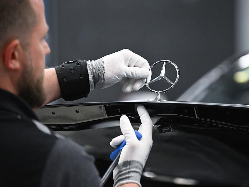 Mercedes-Benz Factory 56 Mercedes-Benz Factory 56