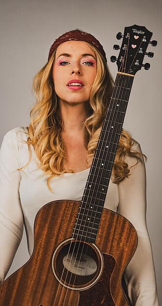 Miss Allie pr&auml;sentiert ihr neues Album.