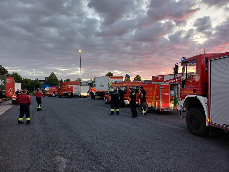 Die Feuerwehren aus dem Landkreis Bad Kissingen auf dem Weg zum Einsatz in Oberbayern. Die Feuerwehren aus dem Landkreis Bad Kissingen auf dem Weg zum Einsatz in Oberbayern.
