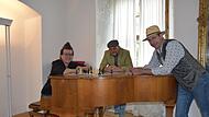 Bereit für den Kultursommer in Oberschwappach: Matthias Walz, Thomas Klug und Oti Schmelzer sind Kabarettisten, Musiker und Schachfreunde mit Sinn für feinen fränkischen Humor.