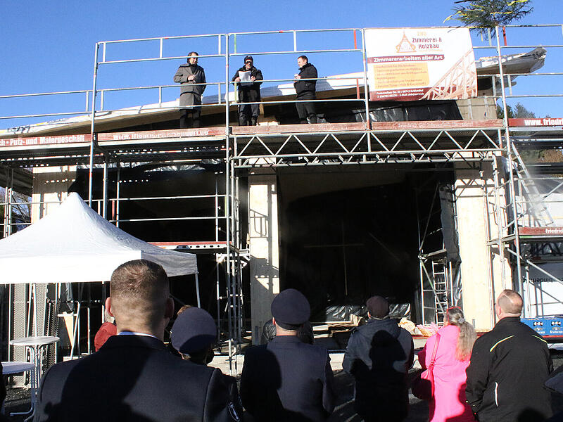 Neues Feuerwehrhaus Wildenheid: Freude aber auch Ärger