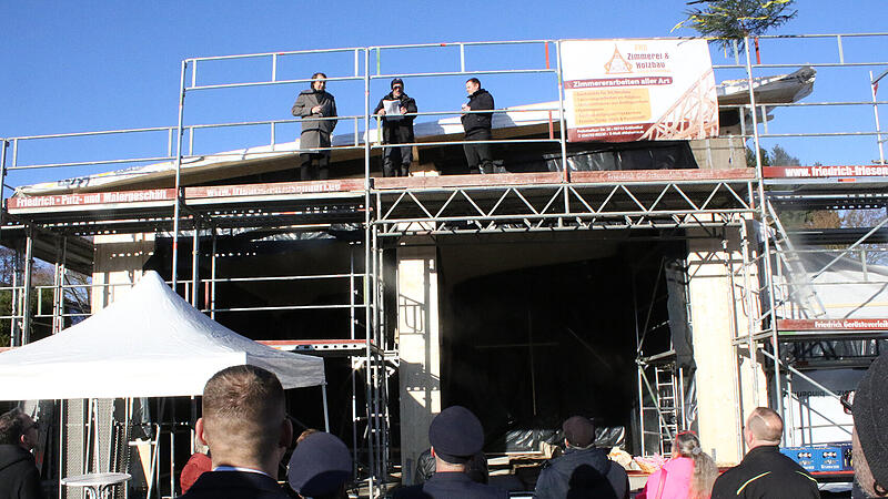Neues Feuerwehrhaus Wildenheid: Freude aber auch Ärger