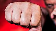 Prügelei mit Faustschlag Prügelei mit Faustschlag
