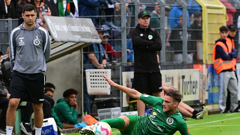 Ein ordentlicher Saisonstart in der Regionalliga mit zwei Unentschieden ist der SpVgg Ansbach um Daniel Schelhorn gelungen. Ein ordentlicher Saisonstart in der Regionalliga mit zwei Unentschieden ist der SpVgg Ansbach um Daniel Schelhorn gelungen.