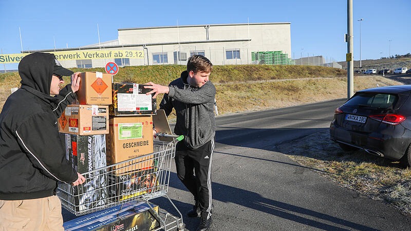 Feuerwerksverkauf bei R&ouml;der in Schl&uuml;sselfeld gestartet