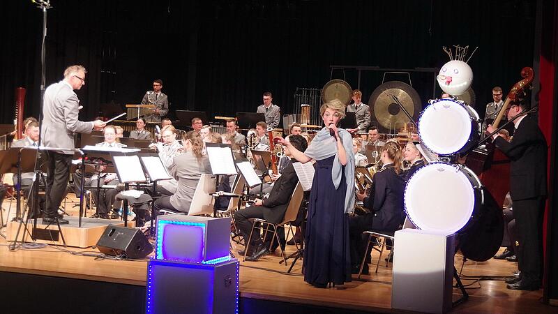 Broadway-Feeling im Kreiskulturraum mit der &bdquo;Eisk&ouml;nigin&ldquo;