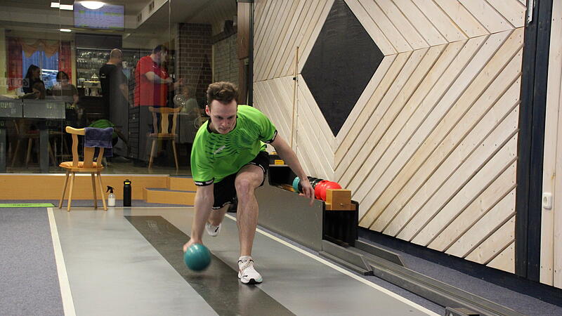 Derby in der Sportkegler-Bayernliga SKC Adler Eichenh&uuml;ll - Polizei-SV Bamberg