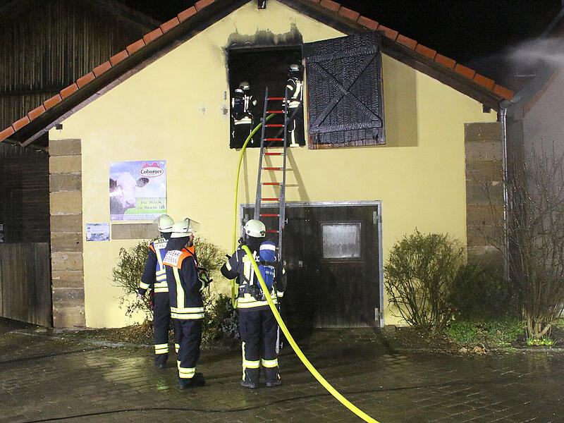 Brand in einem Kuhstall in Lahm
