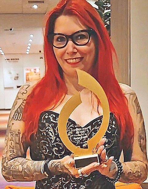 Bei der interbnationalen Fachkonferenz Hypnotic wurde Ronia Fraser in Antwerpen mit dem Award ausgezeichnet.Ronia Fraser Bei der interbnationalen Fachkonferenz Hypnotic wurde Ronia Fraser in Antwerpen mit dem Award ausgezeichnet.Ronia Fraser