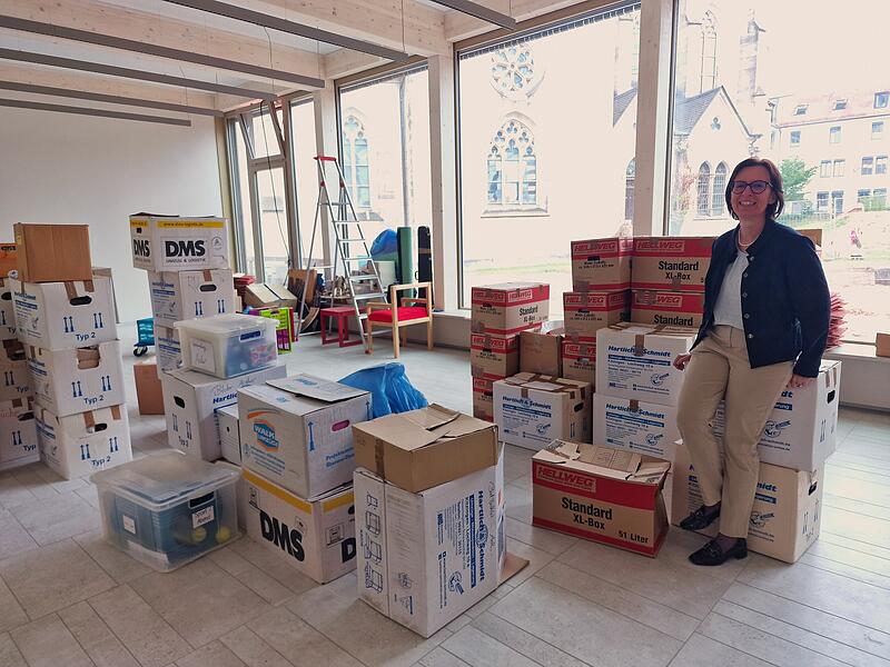 Noch sind nicht alle Kartons ausgepackt: Im neuen LichtForum der evangelischen Kirchengemeinde ist der Alltag dennoch bereits eingekehrt.