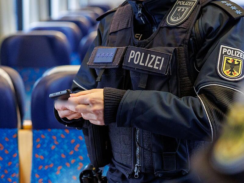 Bundespolizei kontrolliert deutsch-tschechische Grenze Bundespolizei kontrolliert deutsch-tschechische Grenze