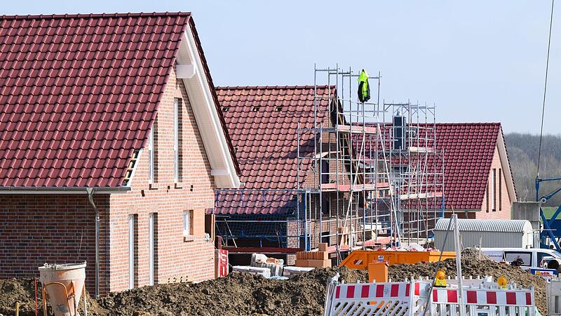 Das Bauen könnte in Deutschland bald wieder teurer werden. Das Bauen könnte in Deutschland bald wieder teurer werden.