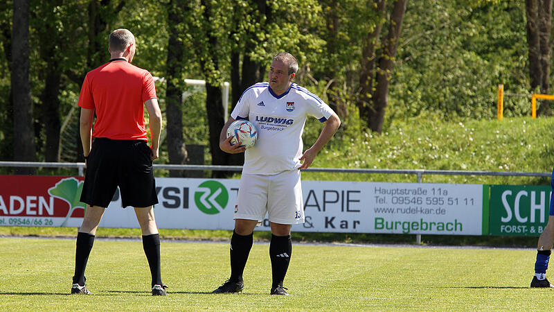 Marcel Kutzelmann: Warum der Torjäger nach Vorra geht 17 Tore, 15 Vorlagen: Nicht viele haben Marcel Kutzelmann in der Landesliga solche Zahlen zugetraut. Künftig tritt der 34-Jährige kürzer, zumindest zeitweise.