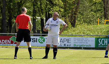 17 Tore, 15 Vorlagen: Nicht viele haben Marcel Kutzelmann in der Landesliga solche Zahlen zugetraut. K&uuml;nftig tritt der 34-J&auml;hrige k&uuml;rzer, zumindest zeitweise.