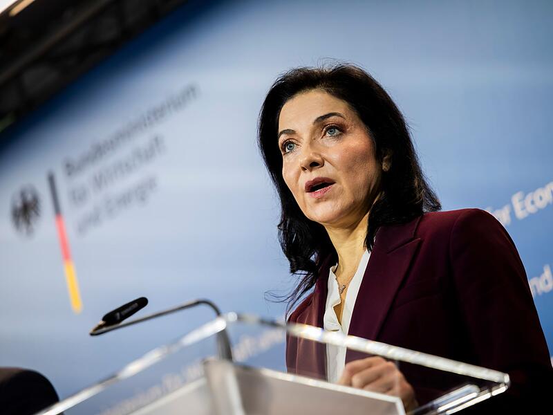 Pressekonferenz zur Zukunft der Meyer Werft