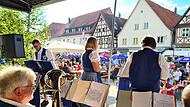 Musik (wie hier von der Niedermirsberger Blaskapelle) und gute Stimmung  waren an den ersten Altstadtfesttagen in Ebermannstadt angesagt.Forchheim & Fränkische Schweiz