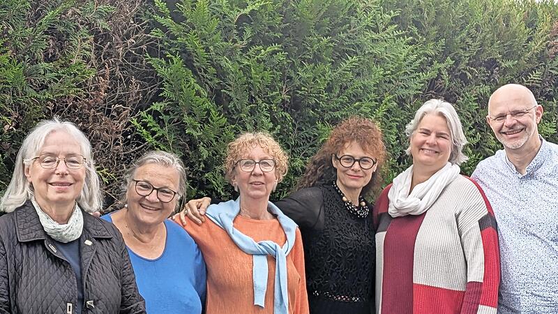 Ursula Vogel-Müller, Christiane Müller-Kinzel, Vera Gies, Anita Guérin, Barbara Wiedorn und Klaus Wiedorn. Ursula Vogel-Müller, Christiane Müller-Kinzel, Vera Gies, Anita Guérin, Barbara Wiedorn und Klaus Wiedorn.