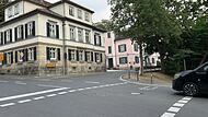 Blick in die Obere Anlage in Coburg: Die wichtige Verkehrsachse zwischen Steintor und dem Kongresshaus wird f&uuml;r voraussichtlich sechs Wochen gesperrt.