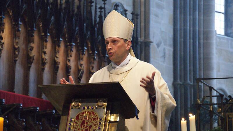 Di&ouml;zesanadministrator und Weihbischof Herwig G&ouml;ssl ist in seiner Predikt nicht n&auml;her auf die kirchlichen Frauenbewegungen &bdquo;Maria 2.0&ldquo; und &bdquo;Maria schweige nicht&ldquo; eingegangen.