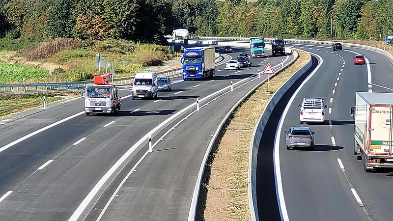 Viele Verkehrsteilnehmer werden aufatmen. Die A 70 bei Thurnau ist jetzt in beiden Richtungsfahrbahnen auf zwei Spuren befahrbar.
