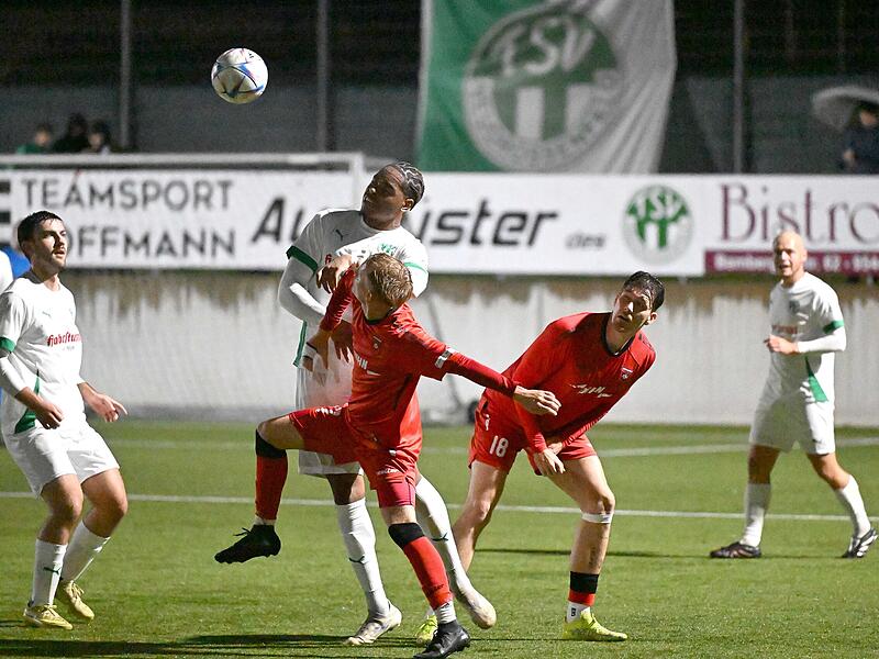 Sport Fu&szlig;ball Saison 2026 / 2027 Bayernliga Nord  14. Spieltag  Freitag 09.10.2026  Spielort Sportpark  Am Weinberg Neudrossenfeld Kunstrasenplatz Spielbeginn 19.00 h  TSV Neudrossenfeld gegen AS Neumarkt Halbzeitergebnis 2:0 Endstand  Brandon Happi Mont