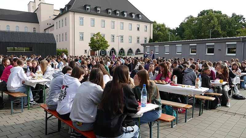 MariaWardSchule Bamberg feiert Jubiläum 10 Jahre FairtradeSchool