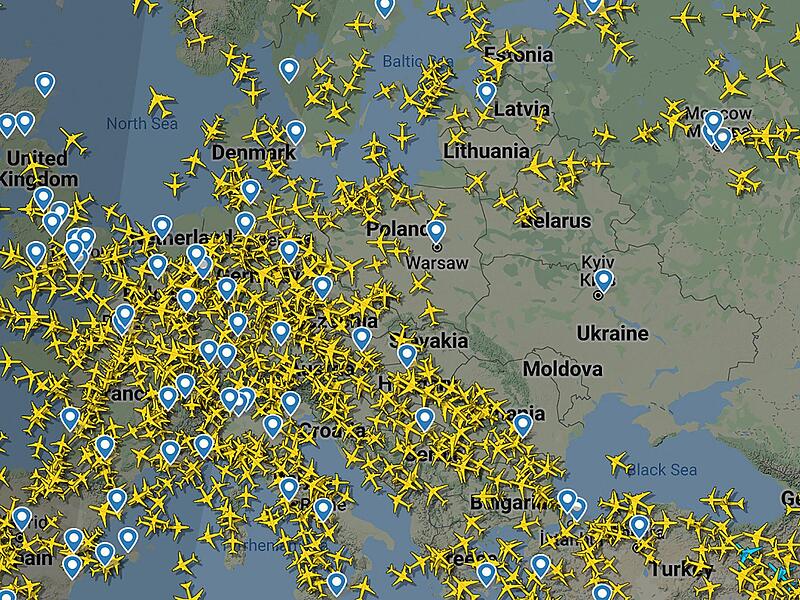 Ein von Flightradar24.com zur Verfügung gestellter Screenshot zeigt den freien Luftraum über der Ukraine am Donnerstag, den 24. Februar 2022, nicht lange nachdem russische Truppen ihren erwarteten Angriff auf die Ukraine gestartet haben.