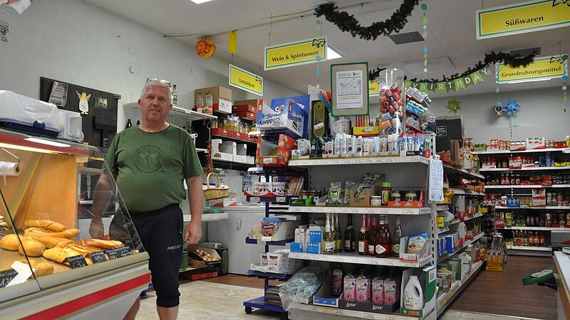 Norbert Hein bietet in seinem Dorfladen ein Vollsortiment an.