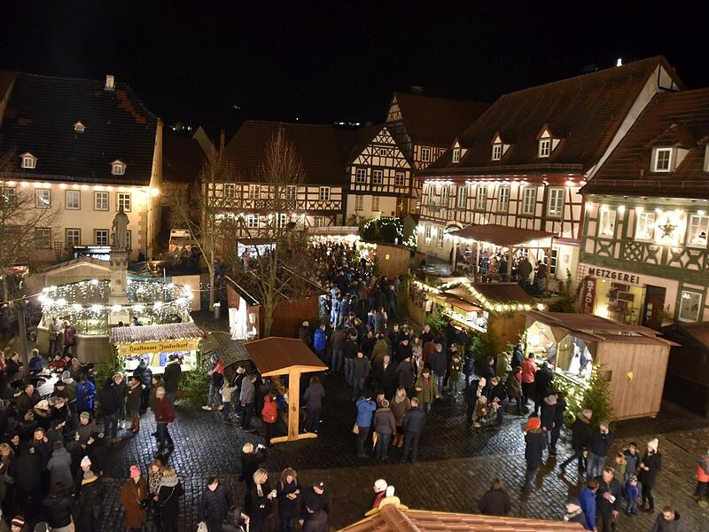 Im Landkreis Haßberge funkeln und leuchten in diesem Jahr gleich mehrere Weihnachtsmärkte. Wann und wo sie stattfinden.