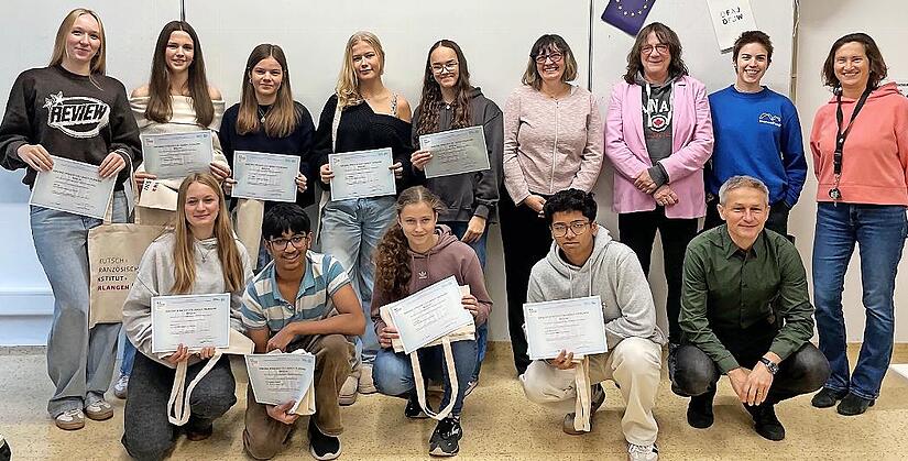Elf Schüler des Ehrenbürg-Gymnasiums Forchheim haben das französische Sprachdiplom DELF erhalten.