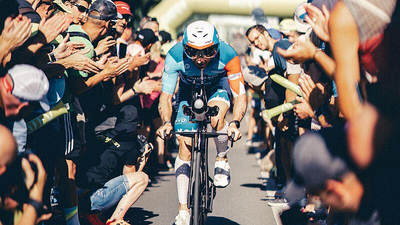 Chris Dels beim Challenge Roth 2023 auf dem Solarer Berg. Eine "ikonische Stelle" sagt er. Am Sonntag f&auml;hrt er dort zum letzten Mal.