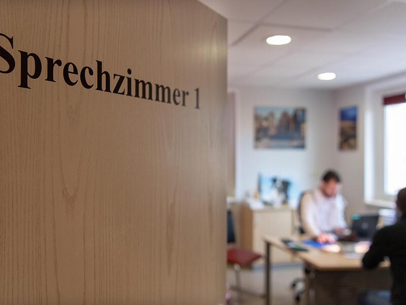 Es  darf nicht nur dar&uuml;ber gestritten werden, wie unser ohnehin viel zu &ouml;konomisiertes Gesundheitssystem noch st&auml;rker wirtschaftlichen Interessen untergeordnet wird, meint Redakteurin Daniela Hungbaur.