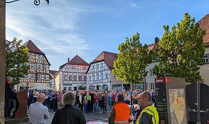 Zur Demo am Montagabend waren rund 250 Menschen gekommen.