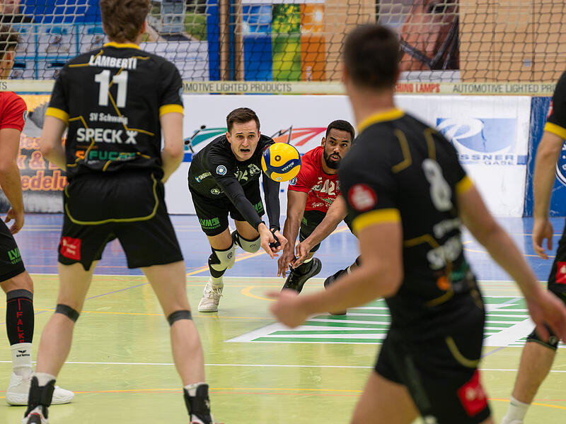 Georg Sch&auml;fer Halle, CERATONIA Volleys Eltmann &ndash; SV Schwaig