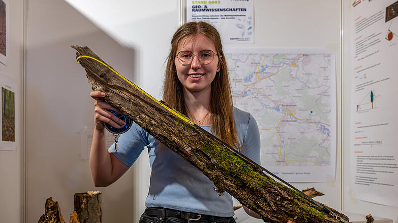 Jule Gra&szlig; aus Burgkunstadt bei &laquo;Jugend forscht&raquo;