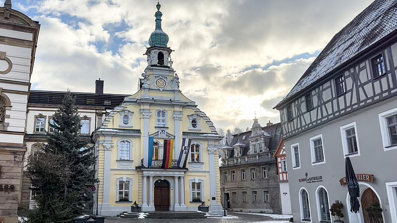 Kulmbachs Rathaus - f&uuml;r die Kommunwalwahl brauchen einige Liste