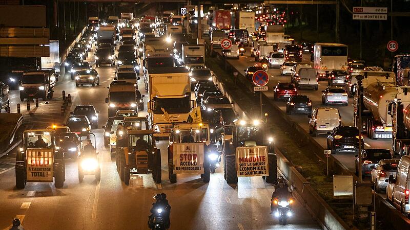 Protest gegen EU-Mercosur-Freihandelsabkommen - Paris Protest gegen EU-Mercosur-Freihandelsabkommen - Paris