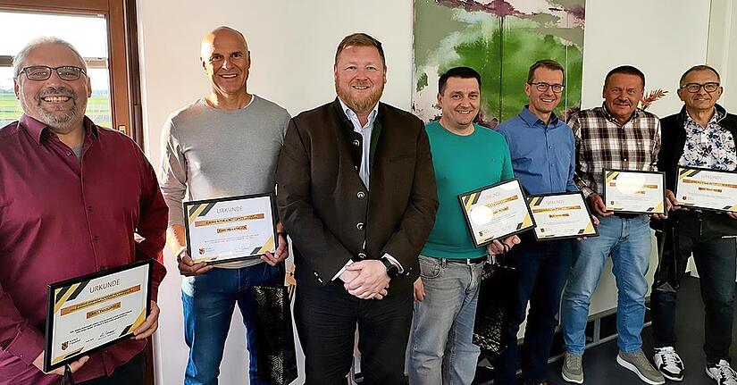 Von links: Markus Ort, Stefan Nendel, B&uuml;rgermeister Axel Gotthardt, Bernd Bayer, J&uuml;rgen W&ouml;lfel, Manfred B&auml;reis und Stefan Martin. Es fehlt: Alexander Fuchs.