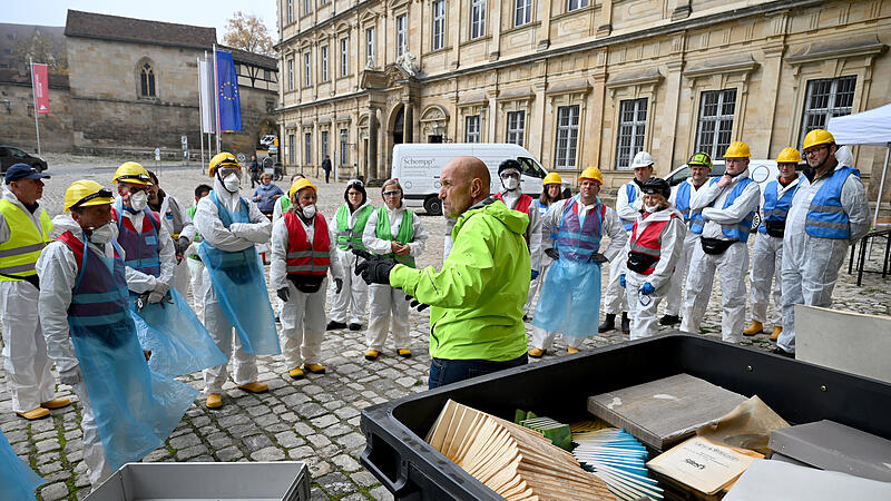 Notfallverbund Bamberg &uuml;bt auf dem DomplatzNotfallverbund Bamberg &uuml;bt auf dem Domplatz
