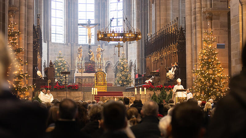 Zentraler Ort der katholischen Weihnachtsgottesdienste war der Dom, in dem auch der ernannte Erzbischof Herwig Gössl predigte.