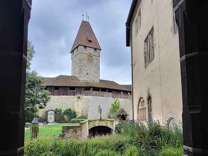 60 Minuten Veste Coburg Blick auf den Bulgarenturm.