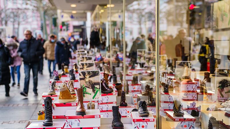 Zahl der Schuhgeschäfte schrumpft