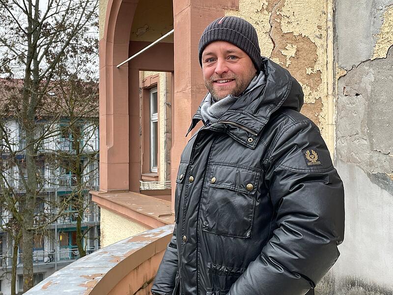 Immobilienunternehmer Niko Rotschedl hat das Marinekurlazarett gekauft. Er will das ehemalige Sanatorium sanieren und zu einem Wohnhaus umbauen.