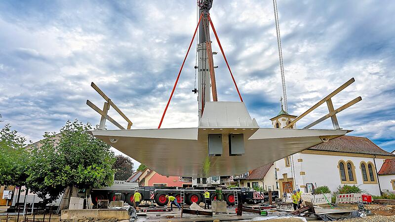 Einhub Br&uuml;cke in GundelsheimEndlich wieder eine Br&uuml;cke in Gundelsheim: viele Fotos